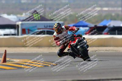 media/Oct-09-2022-SoCal Trackdays (Sun) [[95640aeeb6]]/Turn 2 (1110am)/